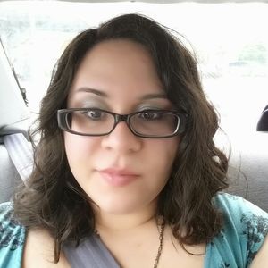 Meet your Posher, Elisa