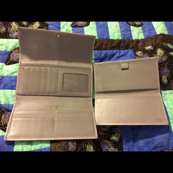 RARE Coach Trifold with Checkbook Wallet - Picture 5 of 8