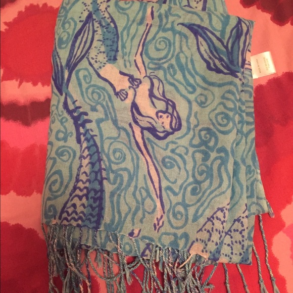 Lilly Pulitzer Accessories - Lilly murfee