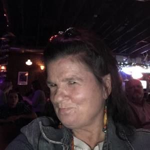 Meet your Posher, Denise