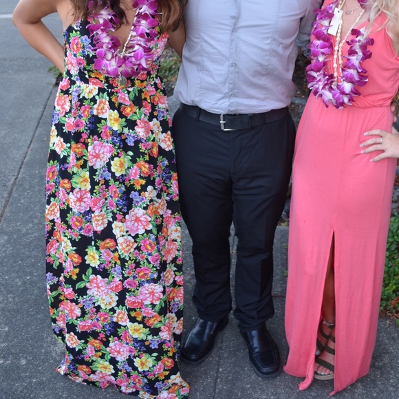 Black Floral Maxi Dress Criss Cross back 😍