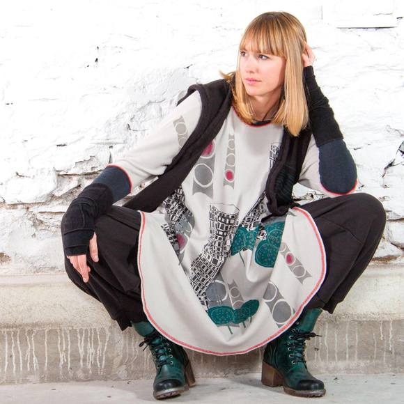 Meet your Posher, Jami - Picture 2 of 2