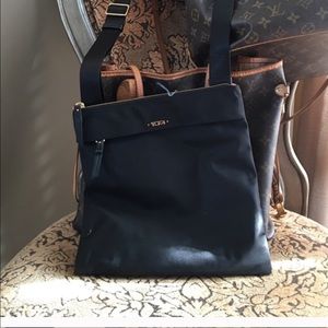 Tumi cross over bag nice for everyday