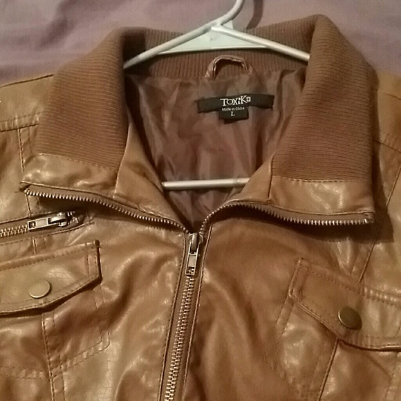 Jacket - Picture 3 of 4