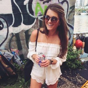 Meet your Posher, Claire