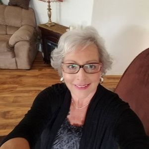 Meet your Posher, Becky