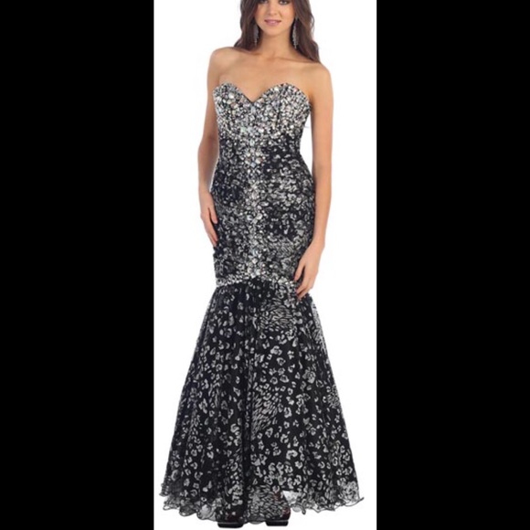 Brand new with tags Prom Gown size 16