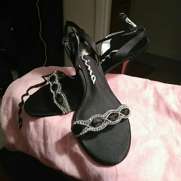 Nina dress pumps
