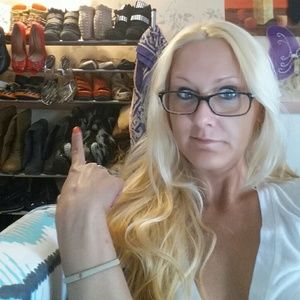 U think I have a few shoes or something?