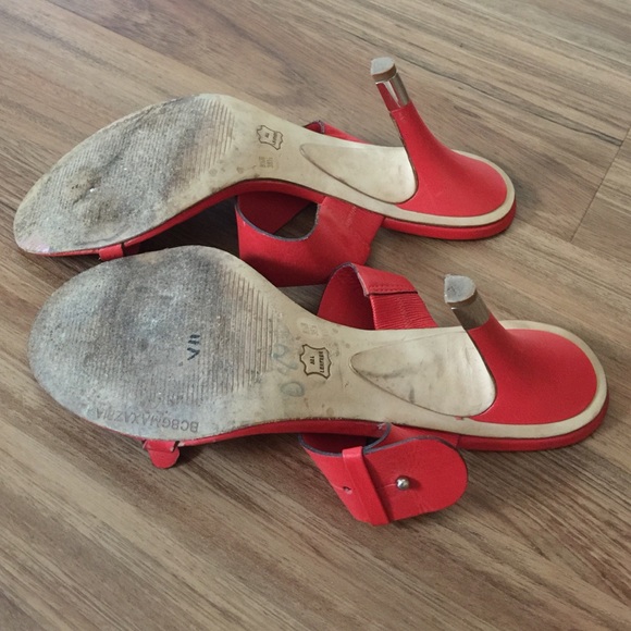 BCBGMAXAZRIA 8.5 cherry red sandals with 4.5" heel - Picture 4 of 4