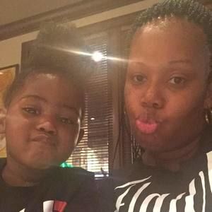 Meet your Posher, Ebony