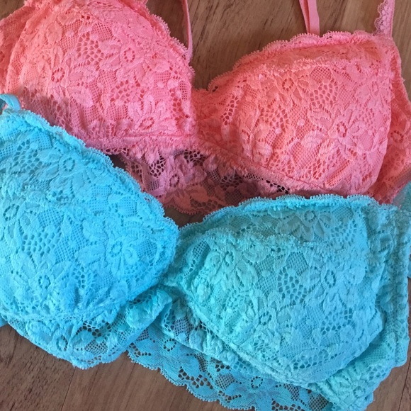 Two Aerie bralettes. Size XS. Excellent Condition - Picture 3 of 4