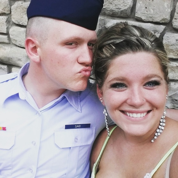 Meet your Posher, Amber - Picture 1 of 1