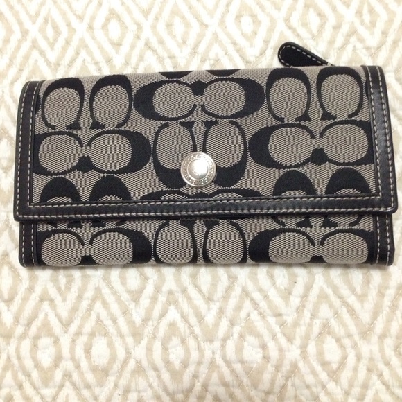 Coach wallet