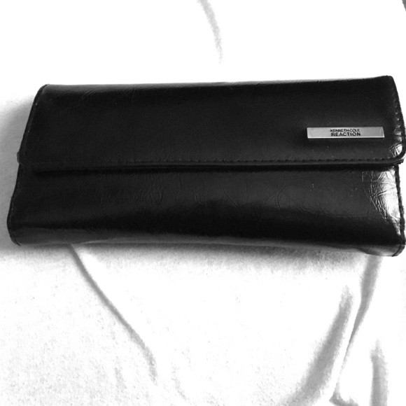 Kenneth Cole reaction wallet
