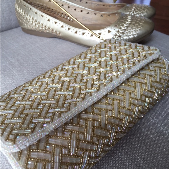 GOLD & WHITE BEADED CROSSBODY CLUTCH