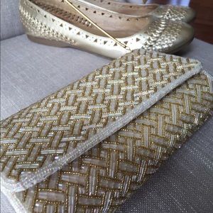 GOLD & WHITE BEADED CROSSBODY CLUTCH