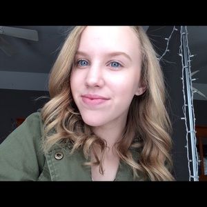 Meet your Posher, Isabel