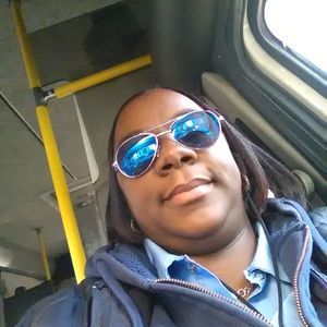 Meet your Posher, Monique