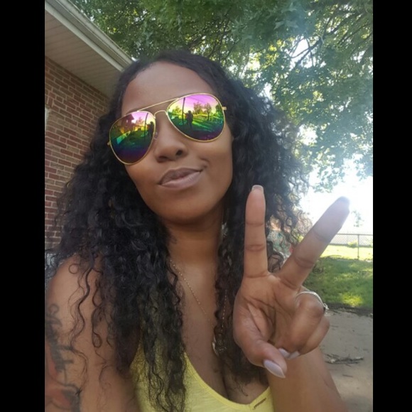 🌈Rainbow 🌈 Mirror Lens Aviators - Picture 4 of 4