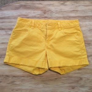 Cute Yellow shorts 🌼