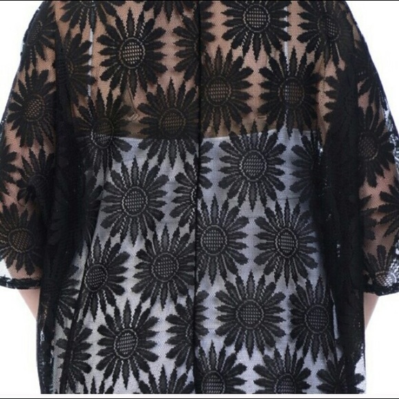 Final mark⬇1X 2X Black Floral Lace PLUS coverup - Picture 2 of 4