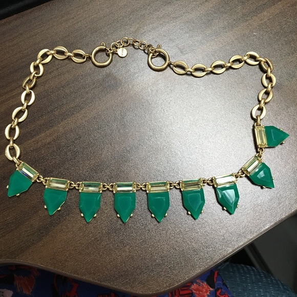 Stella & dot emerald eye candy necklace