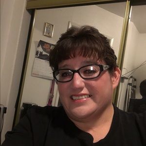Meet your Posher, Angie