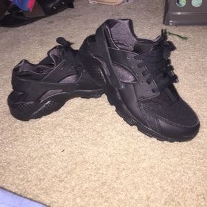 Nike huarache black