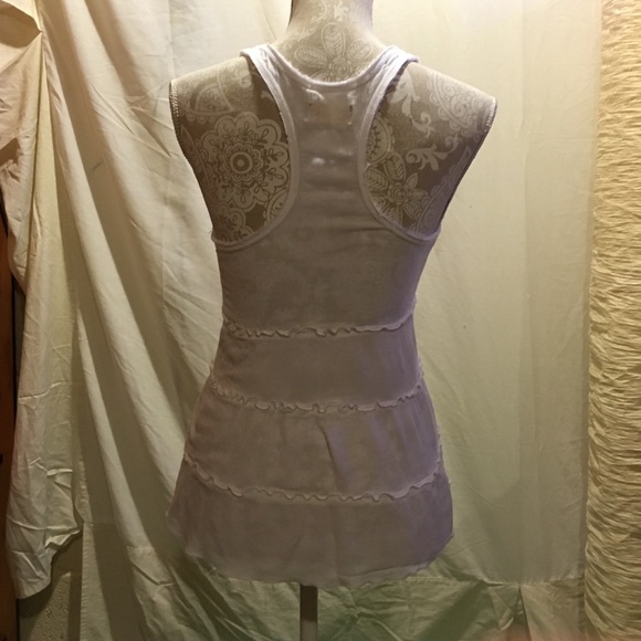 White tank - Picture 4 of 4