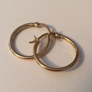 14kt yellow gold hoop earrings