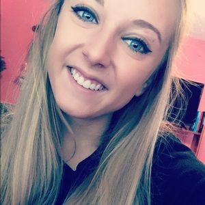 Meet your Posher, Mandy