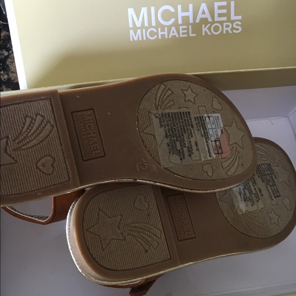 Michael kors flip flops - Picture 2 of 2