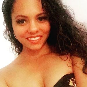 Meet your Posher, Malia