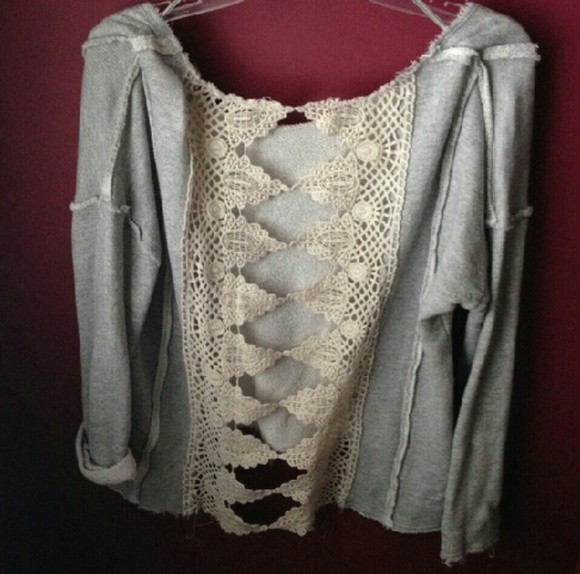 LAST CHANCE Crochet open back sweatshirt