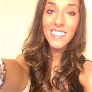 Meet your Posher, Hayley