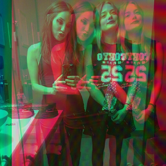 meet your posher: - Picture 3 of 3