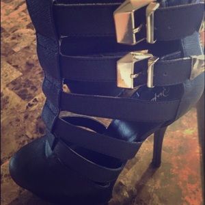 Women's heels with Gold accent