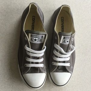 Converse size 6