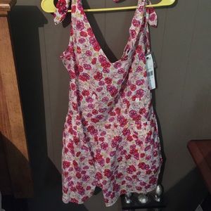 Floral Romper size XL