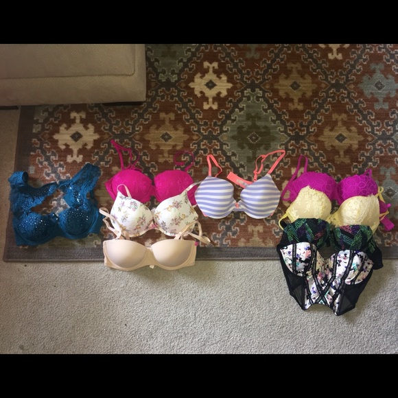 HUGE VS BRA LOT