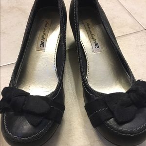 American Eagle black wedges. Size 8
