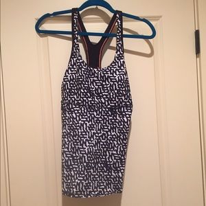 Lululemon built in bra tank top💕☀️💕