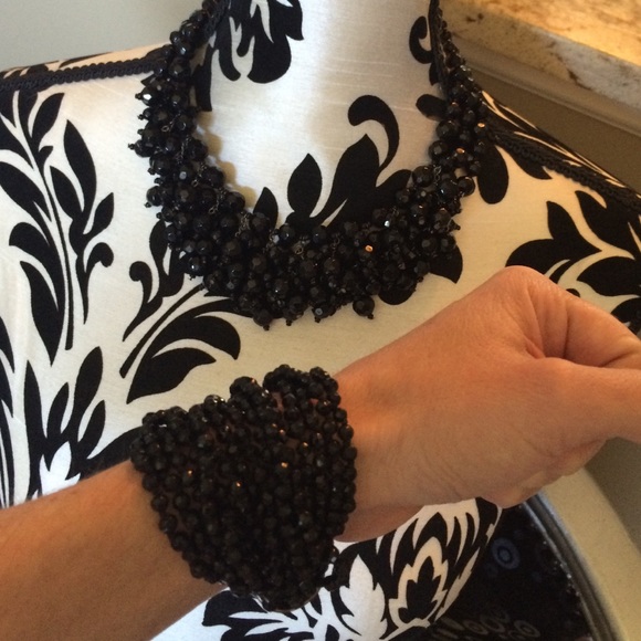 Heavily Beaded Collar Necklace and Bracelet Set😜