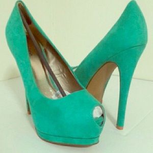Peep Toe Platform Pumps
