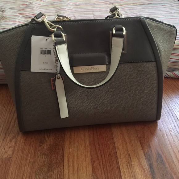 Valerie Calvin Klein bag - Picture 2 of 4