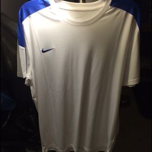 Men's Large Dri-Fit Nike T-Shirt