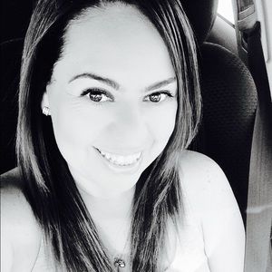 Meet your Posher, Alma