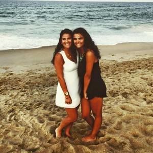 Meet your Posher, Caitlin