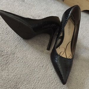 Sam & Libby black snake pumps